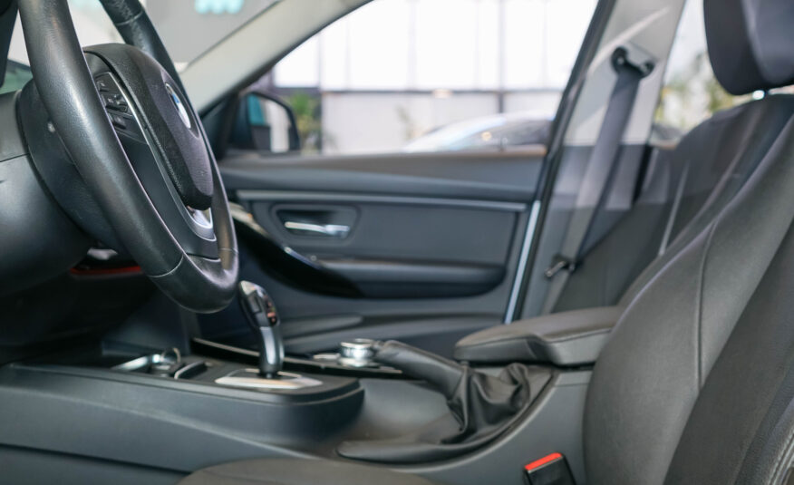 BMW 320i AT 2018 – U$S 38.900