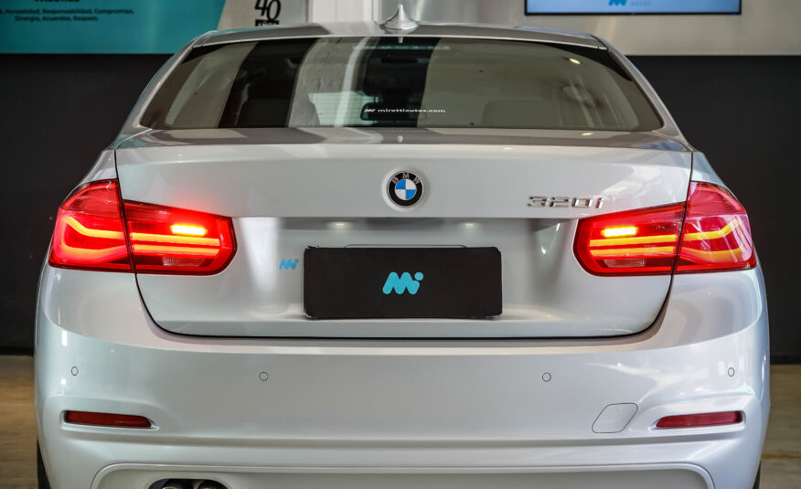 BMW 320i AT 2018 – U$S 38.900