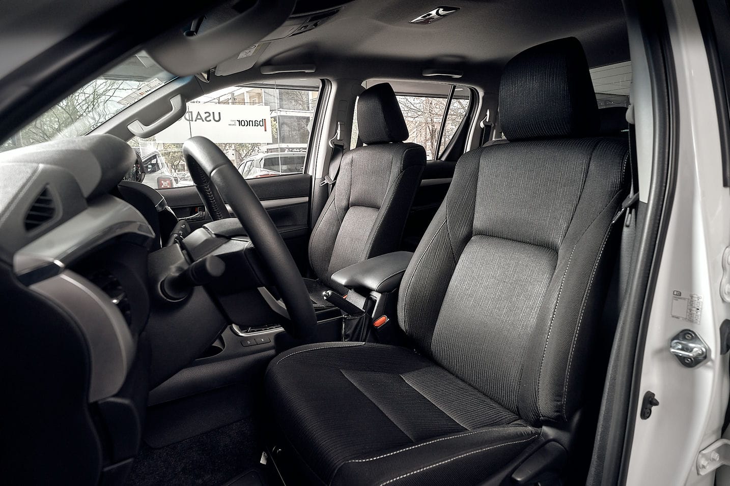 TOYOTA HILUX 2.8 TDI SRV 4X4 AT 0KM 2023 Miretti Autos ANDÁS BIEN