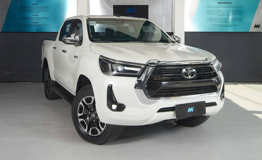 TOYOTA HILUX 2.8 TDI SRX 4X4 AT 2021